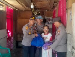 Polsek Poso Pesisir Selatan Gelar Jumat Berkah, Salurkan Bantuan Sembako kepada Duafa