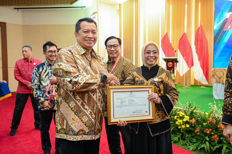 Proyek Perubahan Sekdaprov Sulteng Raih Dua Penghargaan Nasional di Proper Expo LAN RI 2025