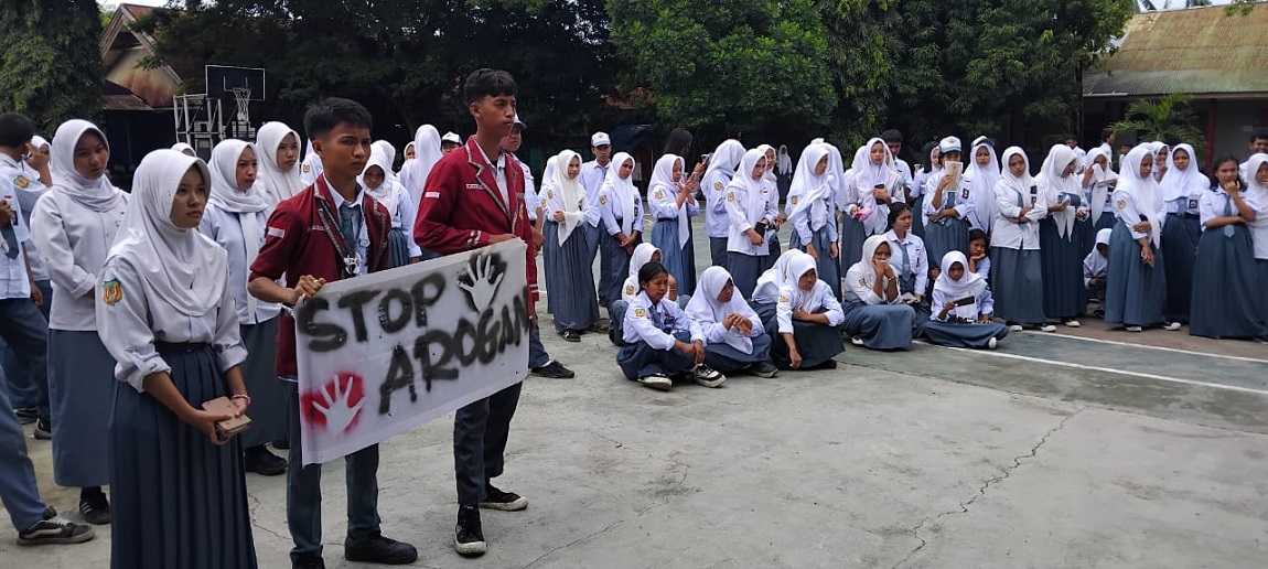 Tuntut Transparansi Dana Bos, Ratusan Siswa SMAN 5 Palu Aksi Unjuk Rasa