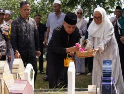 Wali Kota Palu Pimpin Ziarah dan Tabur Bunga di Pemakaman Korban Bencana 28 September 2018