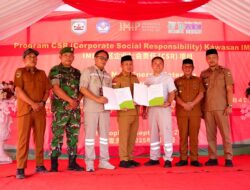 CSR IMIP dan PT QMB Serahkan Bantuan Infrastruktur di Bahodopi Morowali