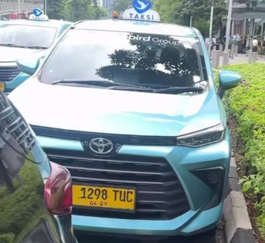 Dituding Banyak Langgar Aturan dan Rambu Lalu Lintas, Bluebird Tuai Kecaman Warganet