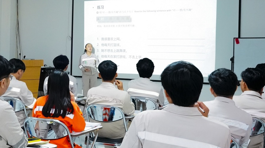 Perkuat Komunikasi dan Sinergi Kerja Lewat Kelas Bahasa IMIP