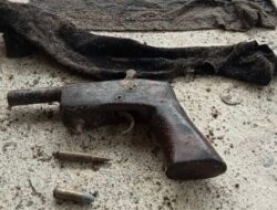 Warga Sausu Parimo Temukan Senpi Rakitan, Sigap Lapor ke Satgas Madago Raya