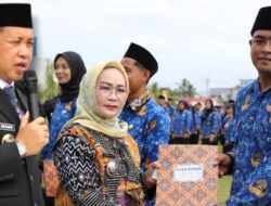 Tekankan Integritas dan Profesionalisme, Bupati Morowali Serahkan SK PPPK