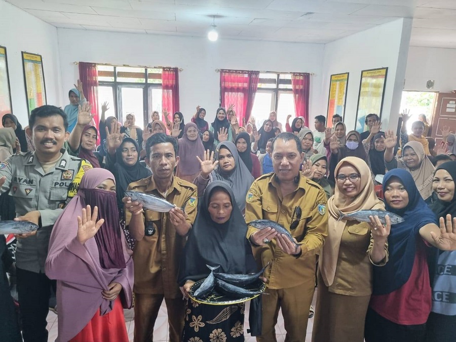 398 Keluarga Berisiko Stunting di Dua Desa Kabupaten Donggala Peroleh Ikan Segar