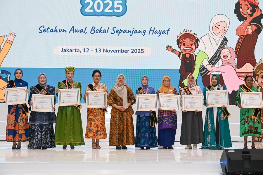 Bunda PAUD Sulteng Sry Nirwanti Bahasoan Raih Apresiasi Bunda PAUD Tingkat Nasional 2025