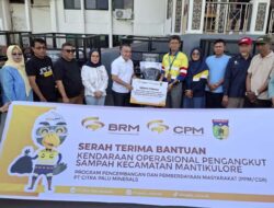 CPM Menyerahkan 8 Unit Kendaraan Pengangkut Sampah ke Pemkot Palu