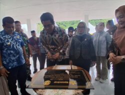 Gedung Pasar Tematik di Desa Pangi Parimo Diresmikan Wamen Koperasi