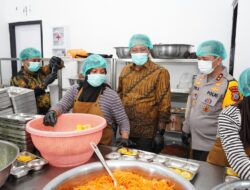 Menkum Supratman Tinjau Dapur SPPG Polda Sulteng, Layani MBG Ribuan Pelajar di Palu