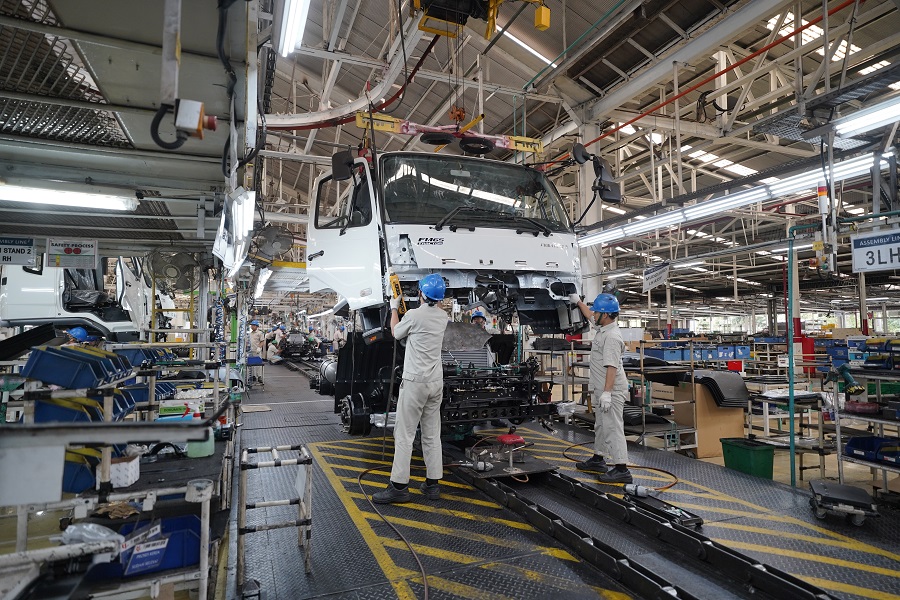 Mitsubishi Fuso Ciptakan Ekosistem Industri Yang Mandiri di Indonesia