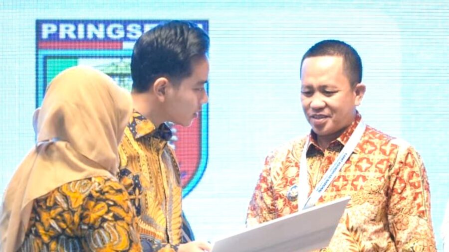 morowali raih penghargaan nasional bupati Iksan semua karena kerja bersama