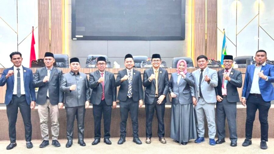 wakili bupati morowali sekda tegaskan komitmen penguatan tata kelola fiskal dalam penyampaian ranperda