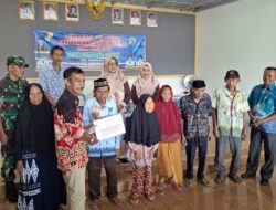 11 KPM Desa Cempaka Timur Terima BLT DD TW IV 2025