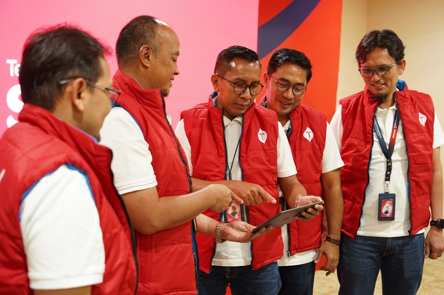 Telkomsel Area Pamasuka Melayani Sepenuh Hati di Natal 2025 dan Tahun Baru 2026