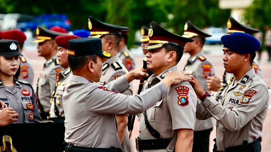 7 Pejabat Utama dan 3 Kapolres Jajaran Polda Sulteng Sertijab