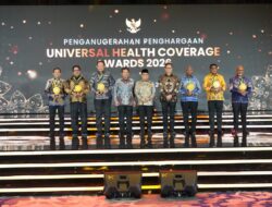 Ratusan Kepala Daerah Terima Penghargaan di UHC Awards 2026