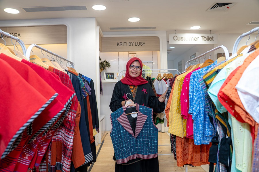 Melalui Tenun Modern dan Pameran BRI, Kriti by Lusy Jajaki Potensi Wastra Nusantara di Pasar Global