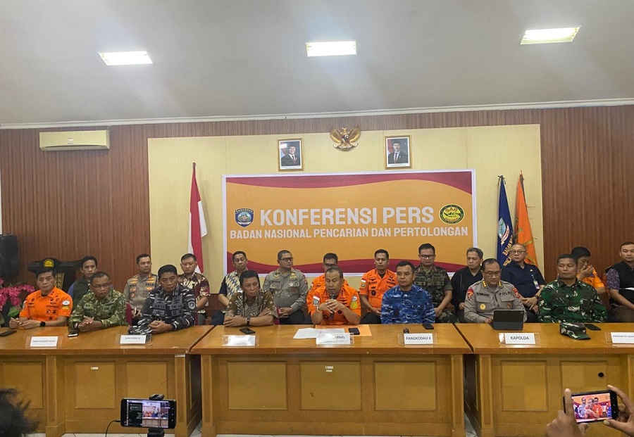 Operasi SAR Pesawat ATR 42-500 di Pegunungan Bulusaraung Resmi Ditutup