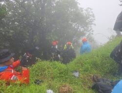 Operasi SAR Terus Berlanjut, Korban Kedua Pesawat ATR Berhasil Dievakuasi dari Medan Ekstrem