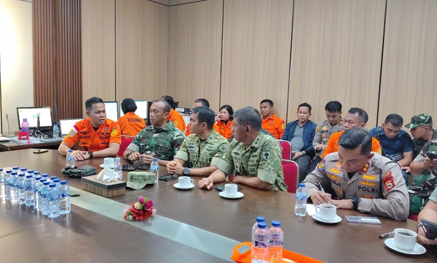 Pencarian Pesawat ATR yang Hilang Diarahkan ke Atas Lereng Gunung Bulusaraung