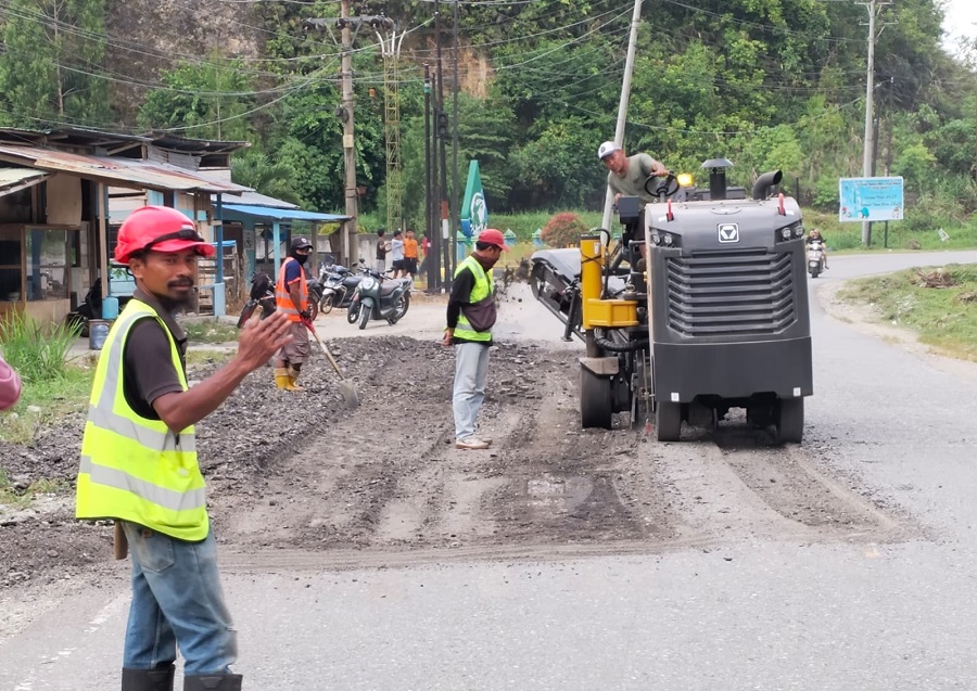 Proyek Preservasi Jalan Tagolu-Tentena Diragukan Tuntas Sesuai Pelaksanaan Kontrak