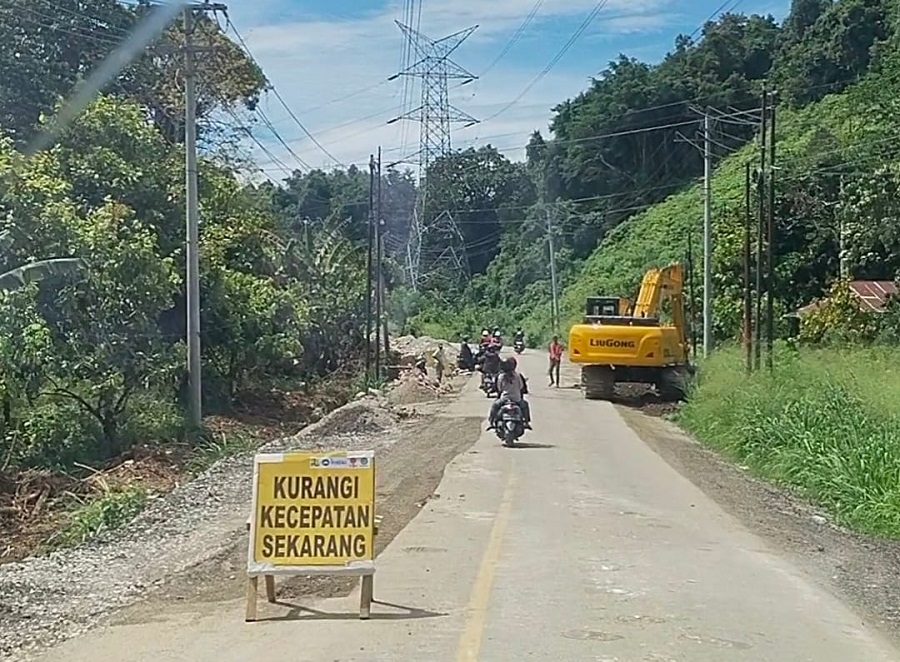 Rawan Lakalantas di Proyek Jalan Tagolu-Tentena, Puluhan Lubang Patching Belum Ditutup