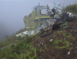 Serpihan Pesawat ATR Ditemukan di Selatan Lereng Gunung Bulusaraung