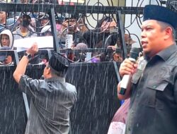 Safri Temui Massa Aksi Poboya: WPR Solusi Strategis Putus PETI