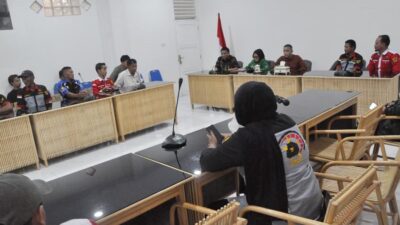 Buruh Kontainer Curhat ke Wali Kota Palu