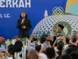 Warga Padati Tausiyah Hanan Attaki di Gema Dakwah BERANI Berkah
