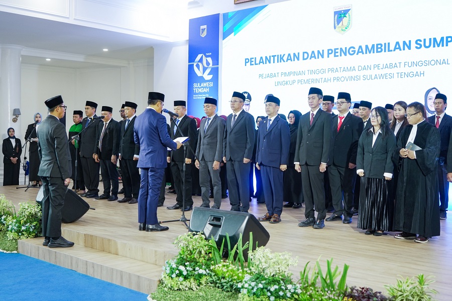 40 Pejabat Pemprov Sulteng Dilantik, Ditantang Berani Berinovasi