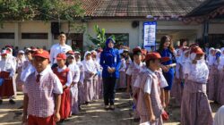 BRI Peduli Gelar Kelas Inspirasi hingga Berbagi Alat Tulis Bagi Siswa SDN 104 Langensari Bandung di Hardiknas 2026