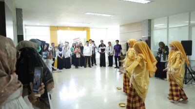 FTIK UIN Datokarama Kenalkan Budaya Kaili kepada Mahasiswa Mancanegara Peserta DISC