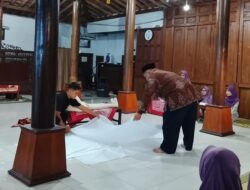 Prodamat Perawatan Jenazah Sesuai HPT Muhammadiyah Digelar Mahasiswa Universitas Ahmad Dahlan