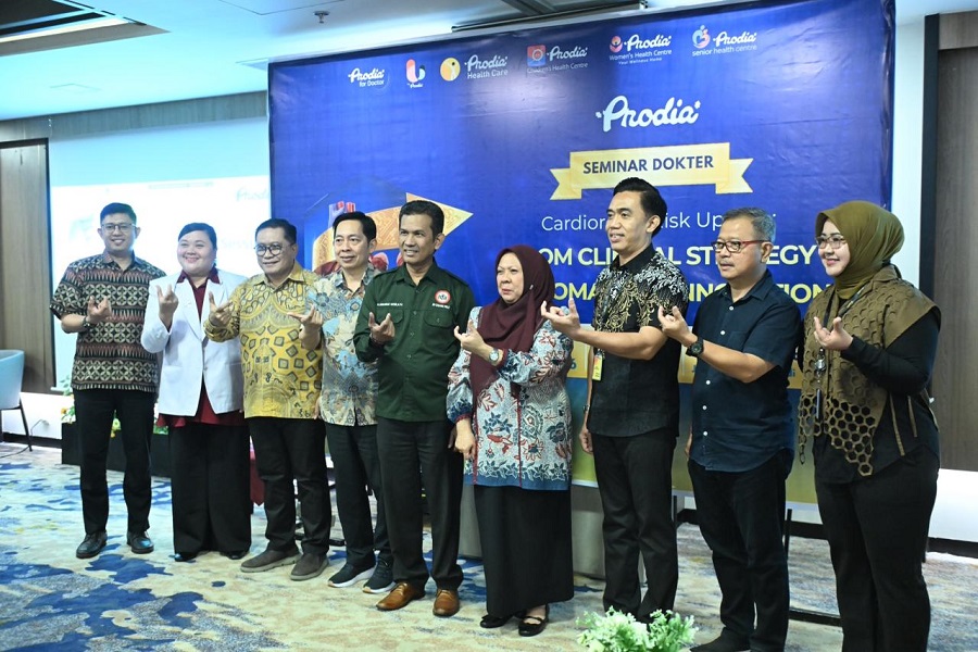 Wagub Sulteng Gugah Semangat Dokter Muda Kejar Spesialis