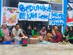 Bupati Touna Temui Massa Malam Hari, Respon Cepat Segel Kantor BPN