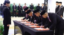 Perkuat Kinerja Organisasi, OJK Lant​ik Pejabat Baru