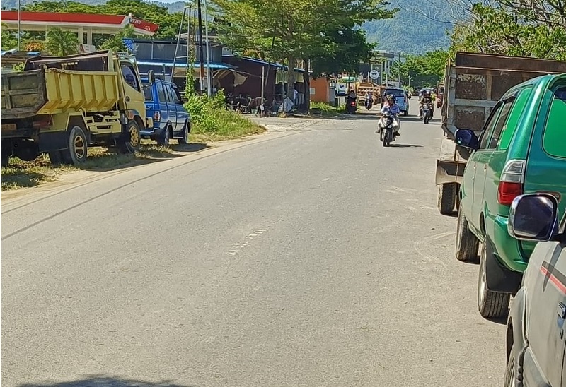 Antrean Solar Truk Mengular di SPBU Tolitoli, Diduga Diselundupkan Keluar Daerah