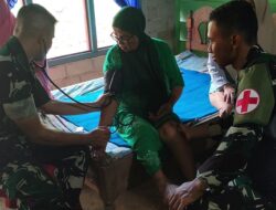 Yonif TP 825 Aksi Sosial di Desa Lembo, 50 Warga Cek Kesehatan Gratis