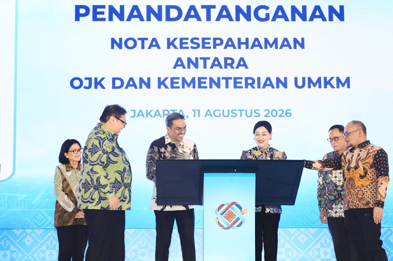 OJK dan KemenUMKM Teken MoU Pemberdayaan UMKM di UMKM Finance Summit 2026
