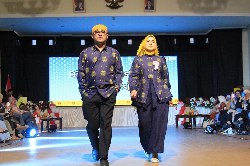 Pesona Batik Saga Parimo: 44 Peserta Unjuk Karya Kreasi Busana