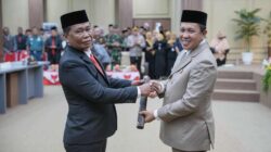 Supardi Halilu dan Bupati Morowali, Iksan Baharudin Abdul Rauf. Foto: IKP Morowali.