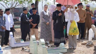 Pemkot Palu Ziarah dan Tabur Bunga Kenang Korban Bencana 28 September 2018