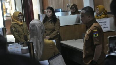 Wali Kota Palu Sidak Sejumlah OPD, Tegaskan Pentingnya Kerja Nyata dan Disiplin Aparatur
