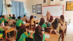 Bawaslu Sulteng Tanamkan Kesadaran Pengawasan Pemilu Sejak Dini Melalui Ruang Kelas
