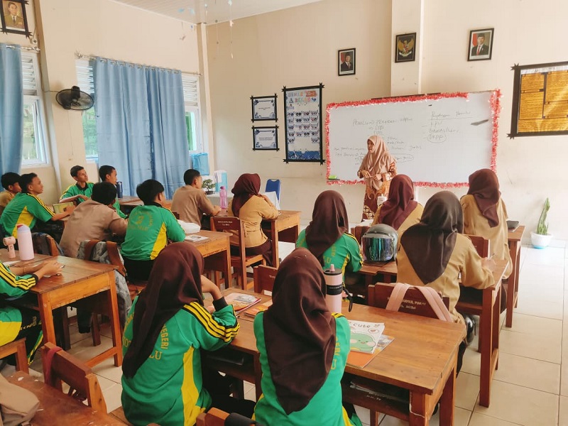 Bawaslu Sulteng Tanamkan Kesadaran Pengawasan Pemilu Sejak Dini Melalui Ruang Kelas